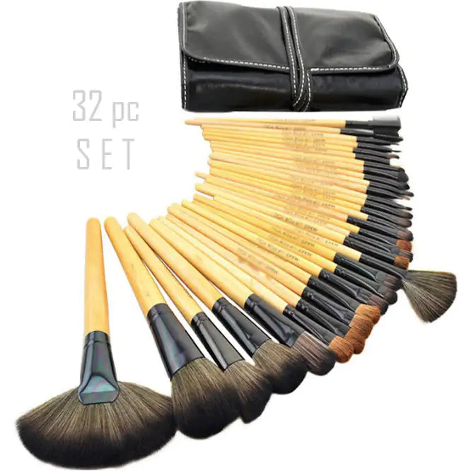 Artisan 32-Piece Luxury Wooden Brush Kit