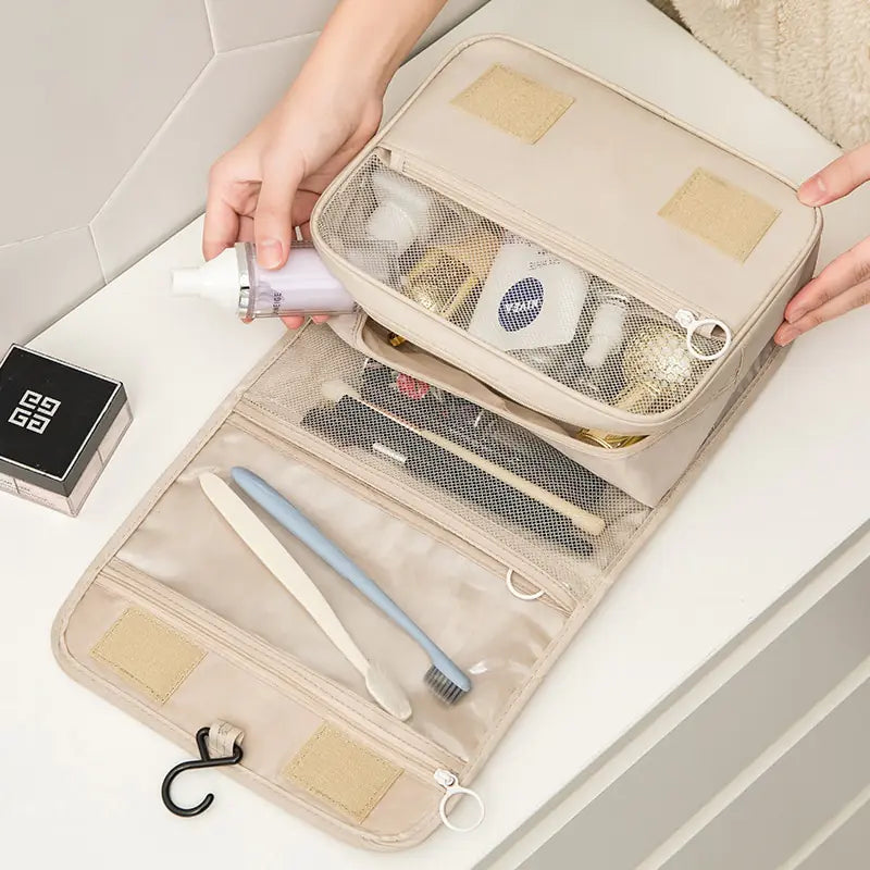 Chic Travel Cosmetics Organizer